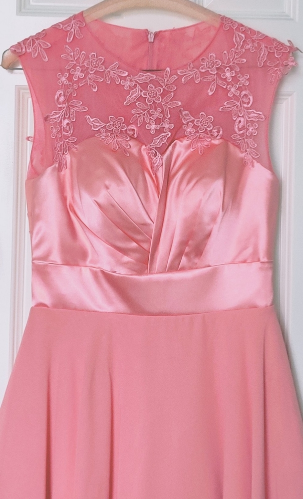 Coral lace embroidery cocktail dress, NWT, SMALL